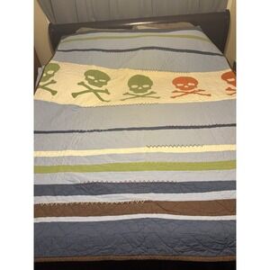 Pottery Barn Kids Skull Crossbone  Embroidered Quilt  Twin  RARE Blanket Boy
